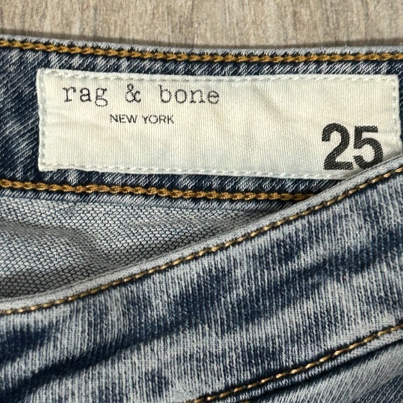 LIKE NEW! Women's Rag & Bone Nora Dre Low Rise Boyfriend Jeans - 25 - Picture 7 of 12